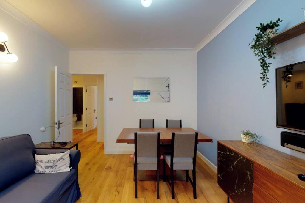 Lovely 2-Bedroom Flat Near Highgate London Exterior photo